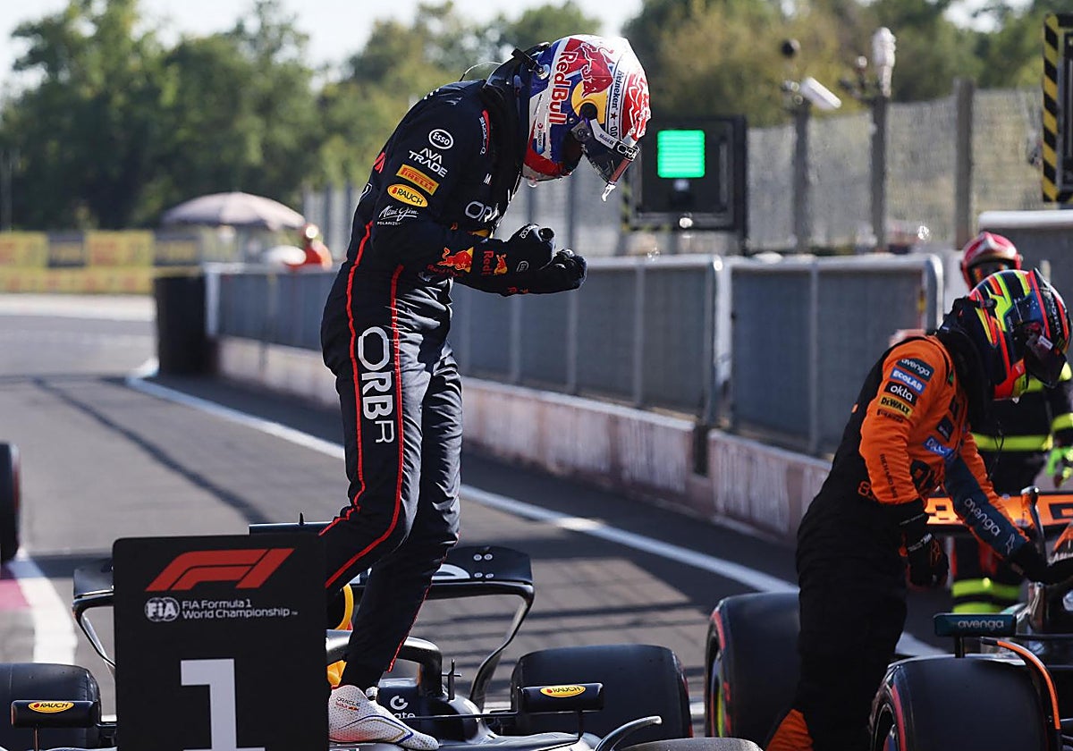Verstappen celebra la pole conseguida en Monza