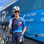 El equipo de Israel quita el nombre del país de su maillot en plena ola de protestas en La Vuelta a España