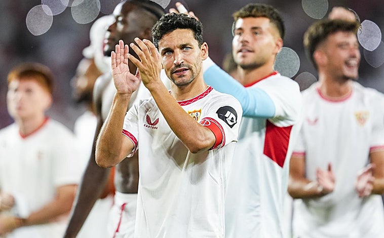 Imagen principal - Herederos del eterno 16 de Puerta y Navas: «Es como llevar el número 10 en otro equipo»