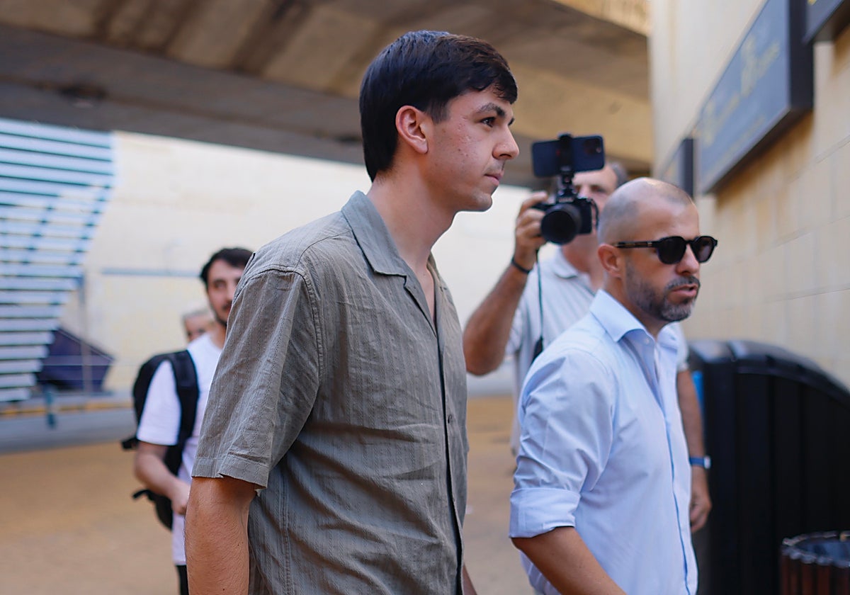 Gonzalo Petit junto a Manu Fajardo a su llegada a Sevilla