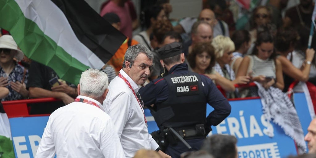 Javier Guillén: «Ninguna federación internacional ha excluido a Israel de sus competiciones, tampoco la UCI»