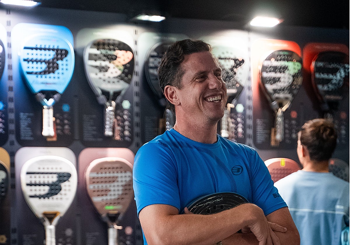 Paquito Navarro durante el evento de presentación de las palas de Bullpadel para 2026