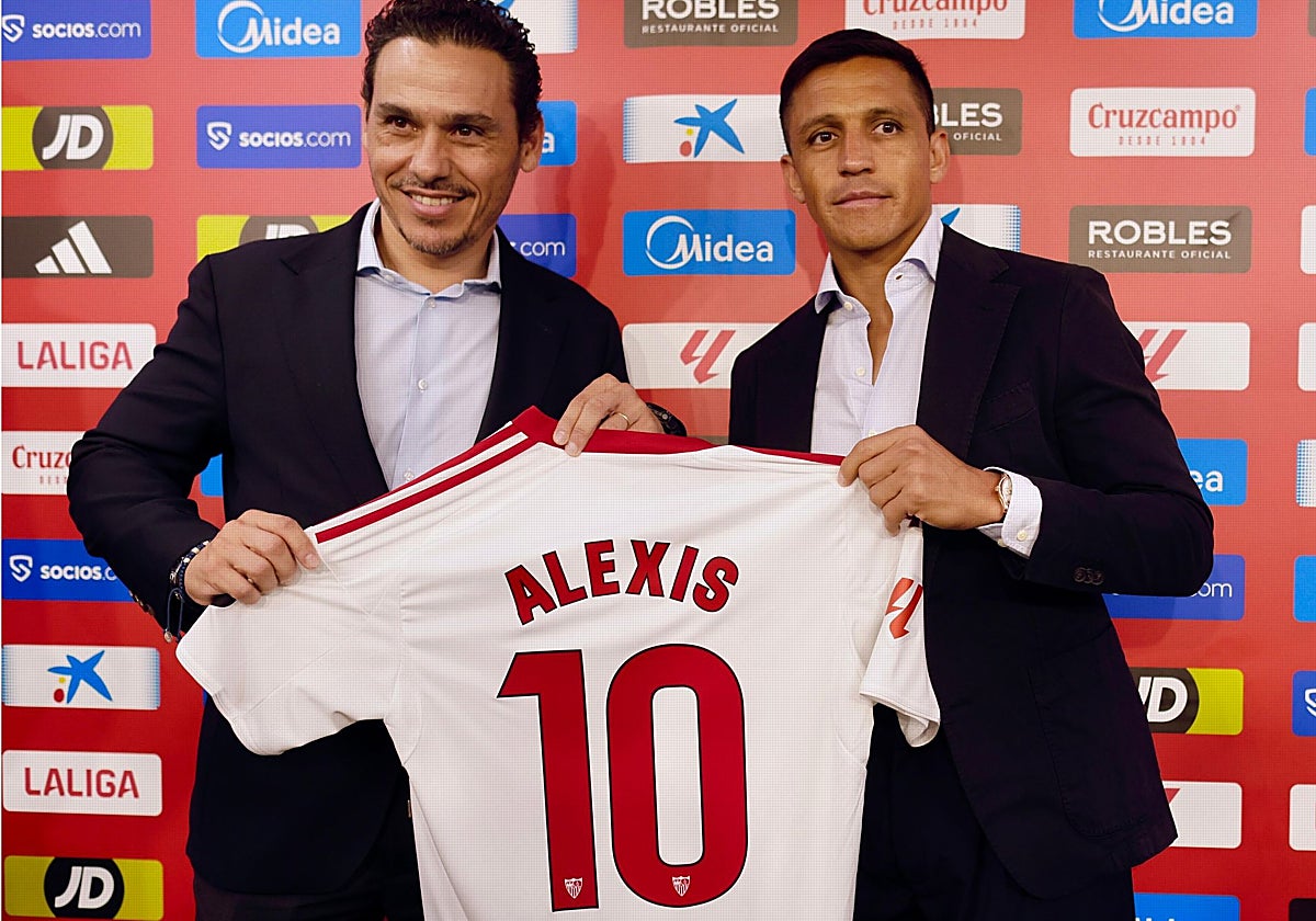 José María del Nido Carrasco y Alexis Sánchez, este martes en el Ramón Sánchez-Pizjuán