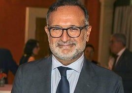 Pérez-Solano, abogado del Sevilla y acusado de bético, revela dos décadas de fidelidad al Sánchez-Pizjuán