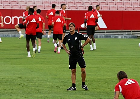 Imagen secundaria 1 - Suazo y Jordán, novedades en el entrenamiento previo al Sevilla - Elche