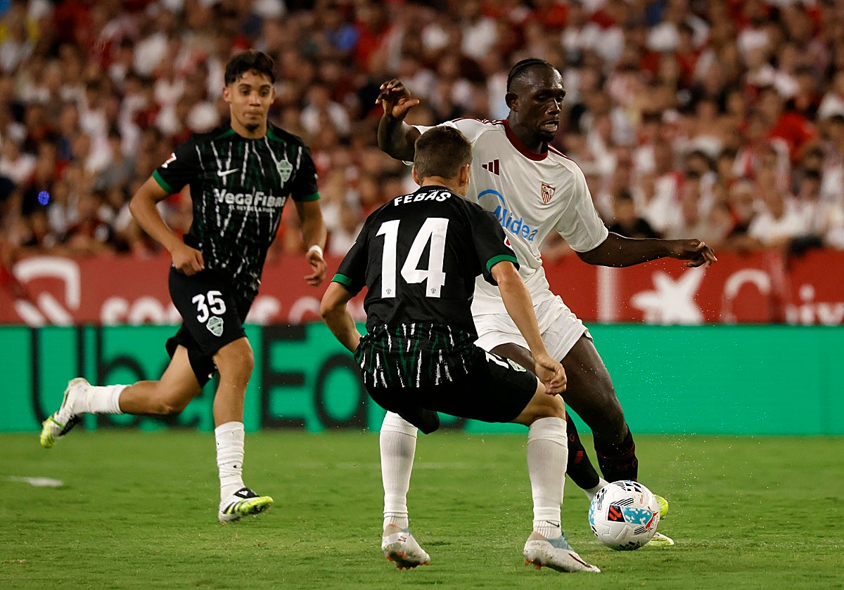 Nianzou, durante el Sevilla-Elche