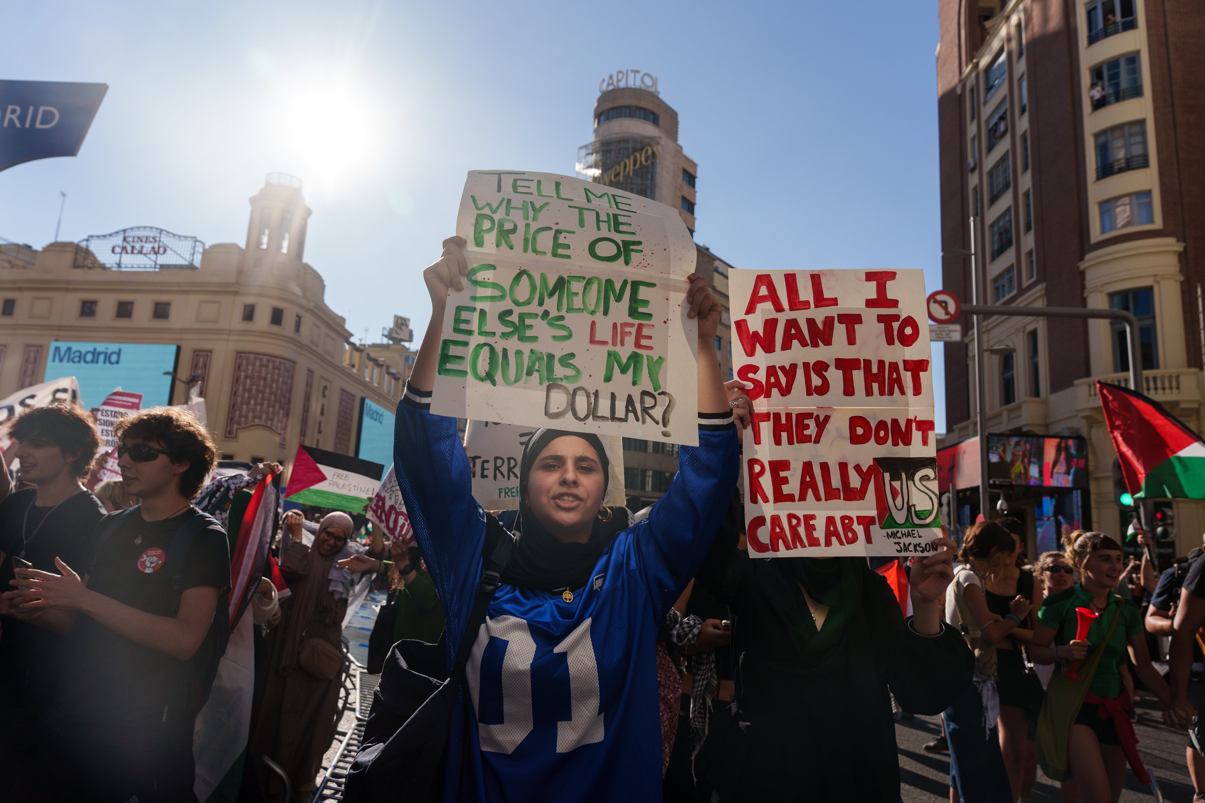 Manifestantes contra la guerra en Gaza este domingo en Madrid.