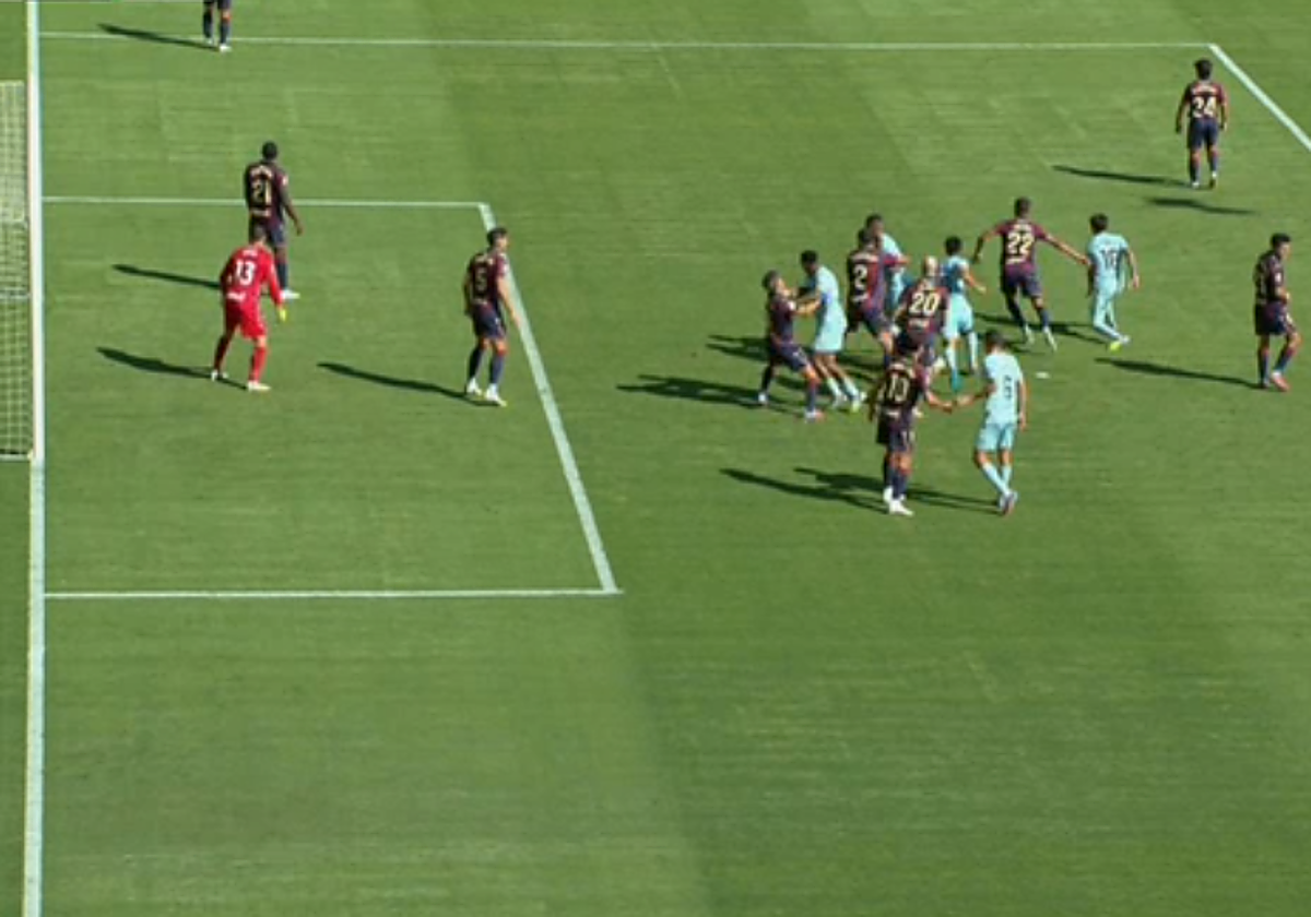 El polémico y extraño gol anulado al Betis en el Ciudad de Valencia