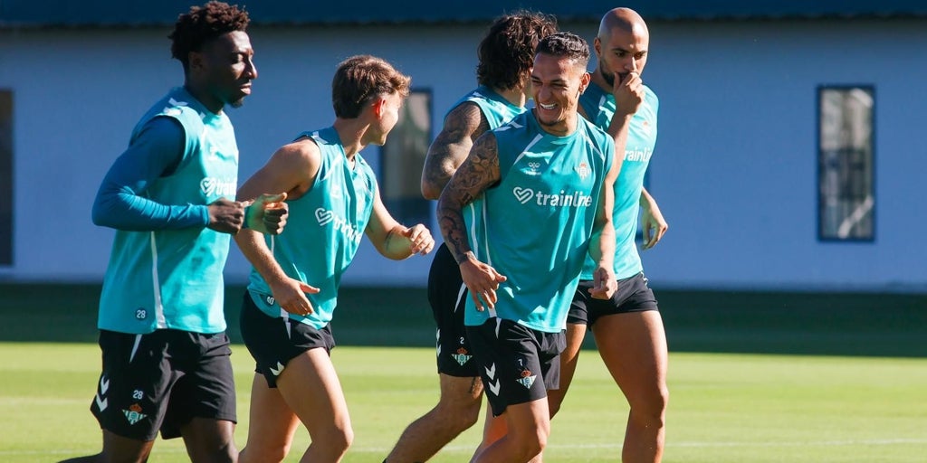 Levante - Betis: Cromos nuevos en el regreso del fútbol