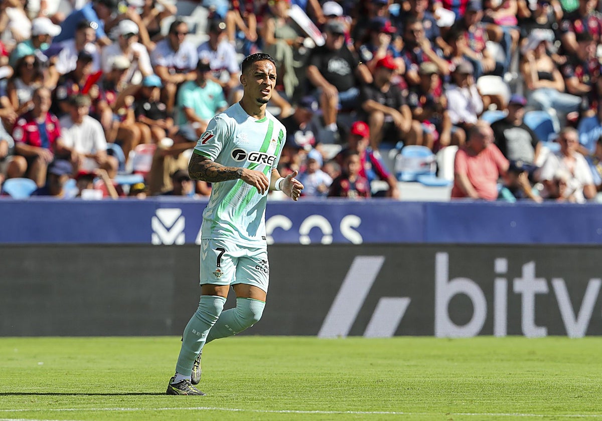 Antony, en el Levante-Betis de este domingo