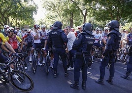 Antiviolencia propone sancionar a 17 personas por los incidentes en la Vuelta con multas de hasta 4.000 euros