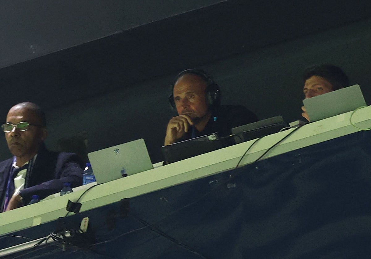 Luis Enrique siguió el debut del PSG en Champions desde la grada