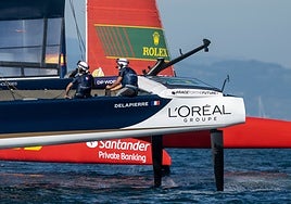 El equipo español de SailGP se complica la vida en Ginebra