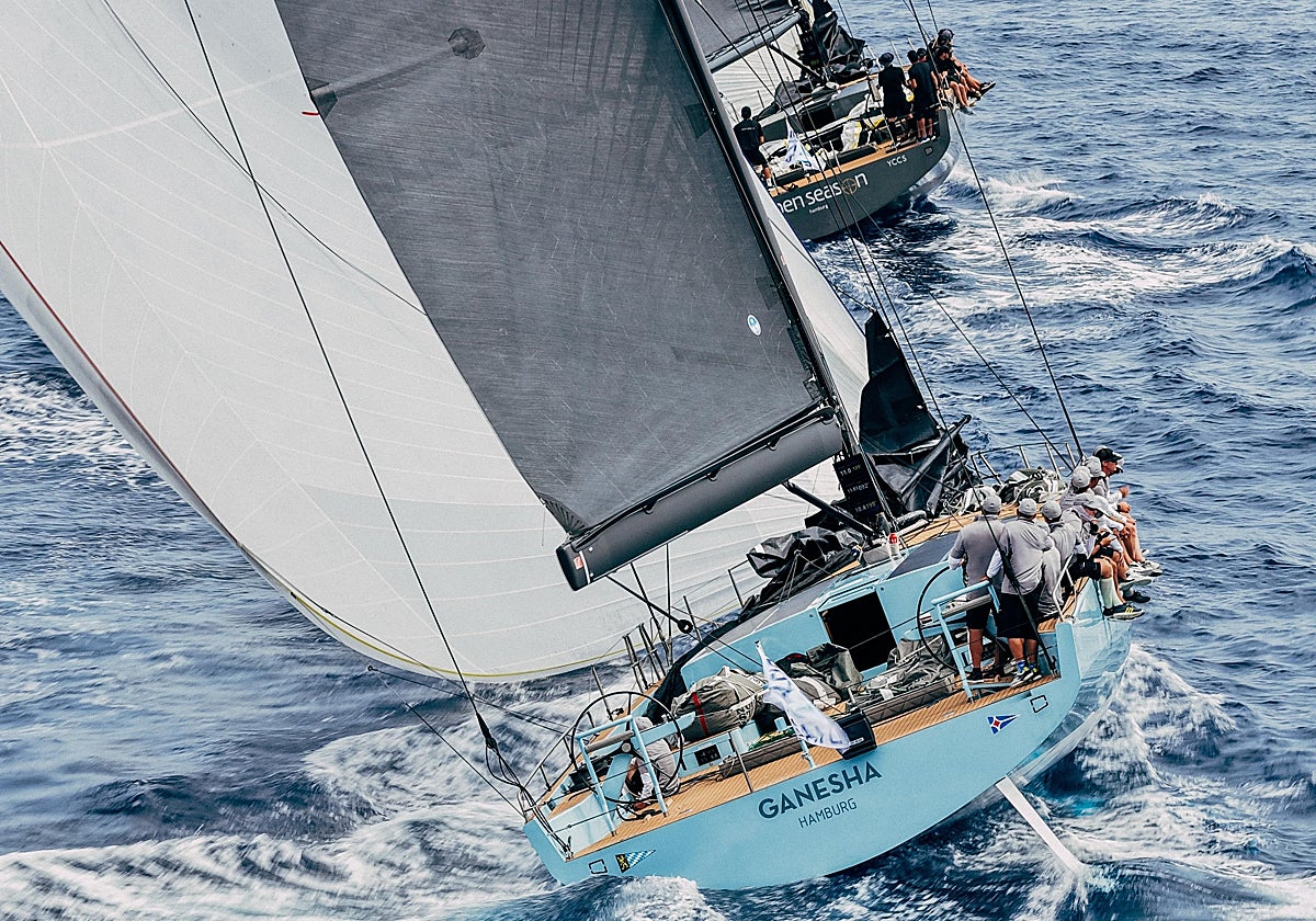 El duelo entre el Open Season y el Ganesha fue una constante durante toda la Ibiza JoySail