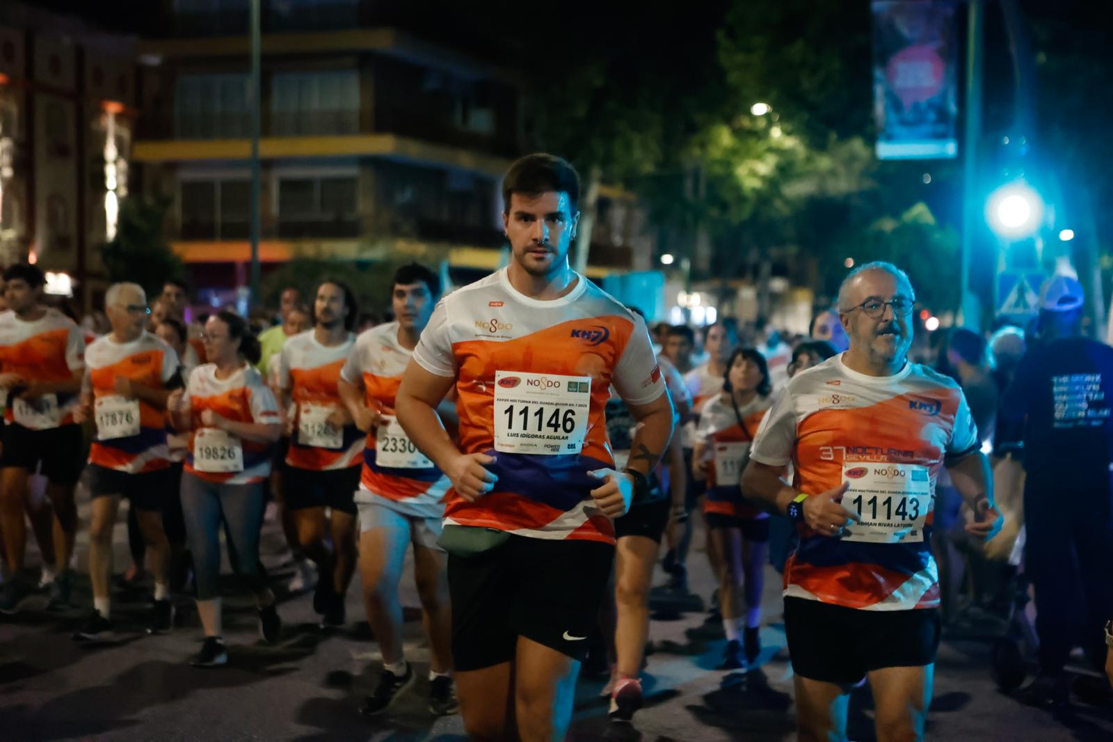 Búscate en la galería de imágenes de ABC de la Carrera Nocturna de Sevilla 2025