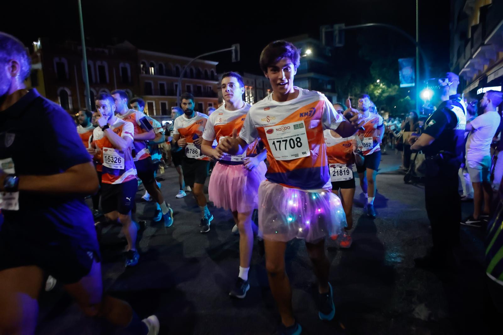 Búscate en la galería de imágenes de ABC de la Carrera Nocturna de Sevilla 2025
