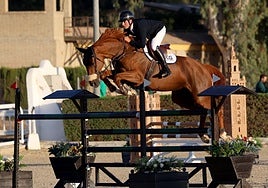 Álvaro González de Zárate abre con autoridad el CSN5* de Pineda