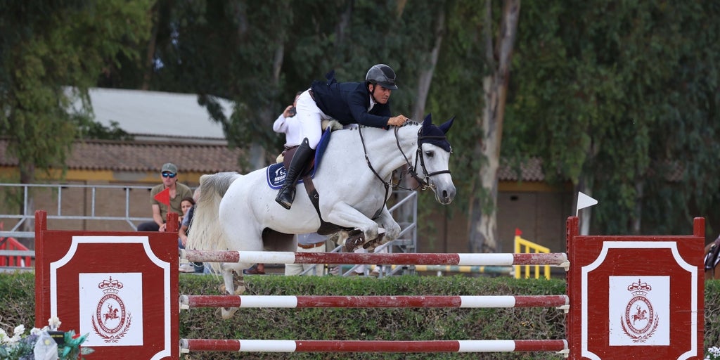 Álvaro González de Zárate confirma su condición de triunfador del CSN5* de la Ruta de Otoño de Pineda