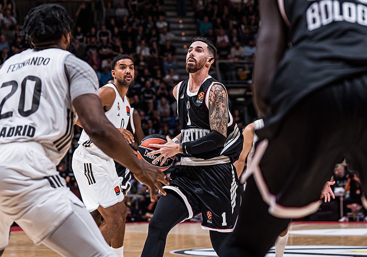 El Madrid paga con otra derrota su debacle desde el triple