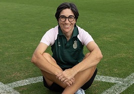 Sara Monforte:  «Las entrenadoras no tenemos cabida en el fútbol masculino; ahí sí hay discriminación»