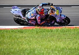 Mandalika se le resiste a Marc Márquez y Aldeguer roza el triunfo en la esprint