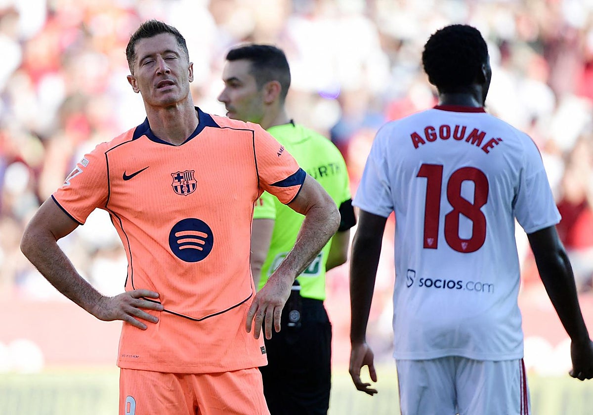 Lewandowski se lamenta tras fallar el penalti