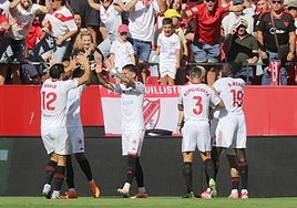 Sevilla FC - FC Barcelona: El Sevilla abre el tarro de la ilusión con una goleada al campeón (4-1)