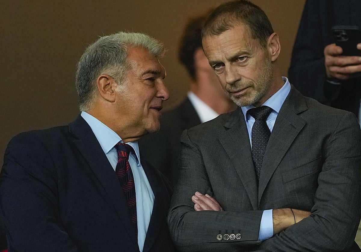 Ceferin y Laporta, en el palco de Montjuic durante el Barça-PSG de la pasada semana