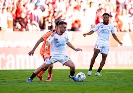 Peque, paradigma de la intensidad que pide Almeyda en el Sevilla: una amarilla cada 18 minutos