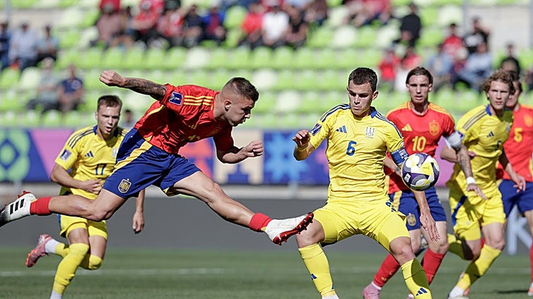 España se lo cree y se mete en cuartos gracias a la pizarra y a Pablo García