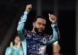 Memphis Depay: un robo, un vuelo perdido y la decisión de Koeman que podría limitar sus cifras goleadoras