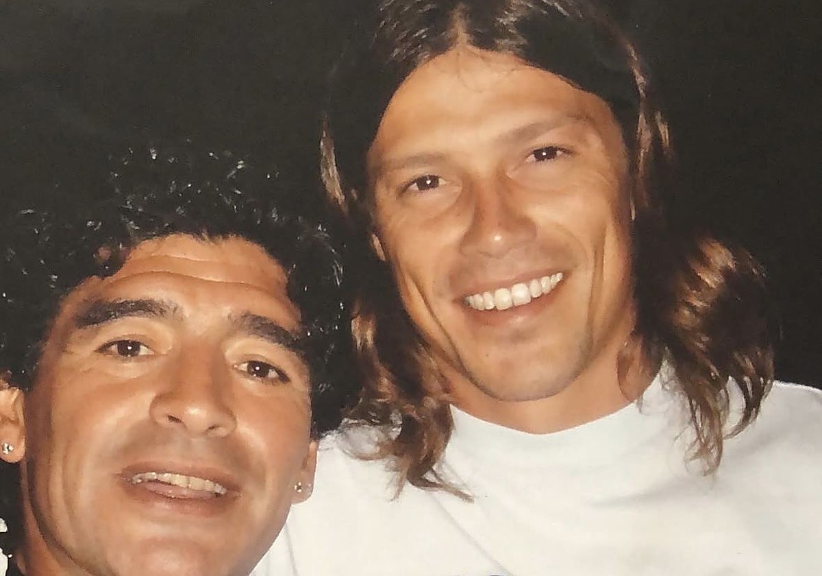 Almeyda junto a Maradona