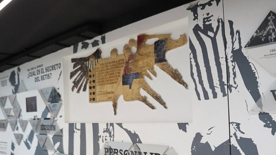 El azulejo del 12-1 que recuerda la histórica goleada de la Selección Española a la de Malta en la clasificación para la Eurocopa de 1984