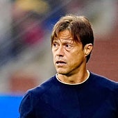 Imagen - «Sé que tendrán muchas dudas (dijo al llegar). Amo al fútbol, estudio fútbol. Entiendo u acepto esta incógnita y los hechos hablarán mal o bien. Se va a construir una casa nueva. Arrancaremos por los cimientos, y trataremos de llegar con la casa armada al final del curso»