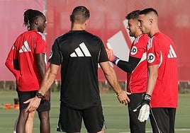 Almeyda recupera a Vlachodimos para preparar el partido ante el Mallorca