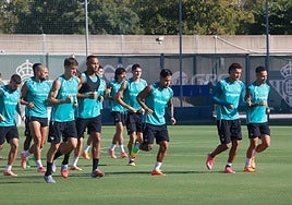 Alineaciones oficiales del Villarreal - Betis de LaLiga EA Sports 2025-2026: Natan y Valentín como centrales y Junior en la izquierda