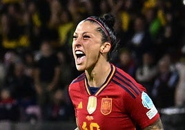 Cicatriza la herida Jenni Hermoso tras un año de ausencias, reivindicaciones y reproches a Montse Tomé