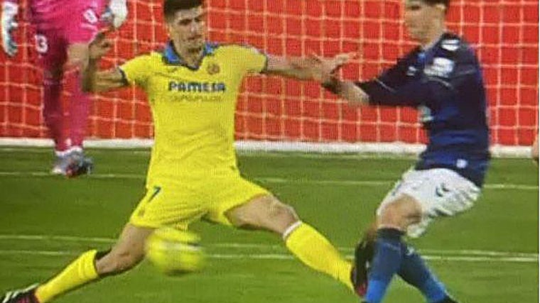 El plantillazo de Gerard Moreno a Miranda