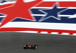 Verstappen, voraz e implacable, le da otro mordisco a los McLaren