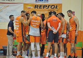 Un triple de Haney desarma al Morón en un agónico final contra el líder (88-89)