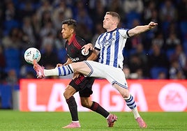 Sevilla FC: Alexis sufre una lesión en el bíceps femoral del muslo derecho