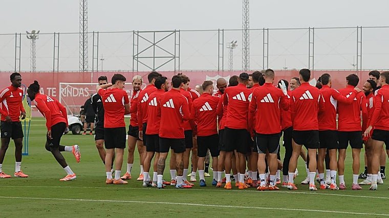 Pasillito del Sevilla a los recién incorporados