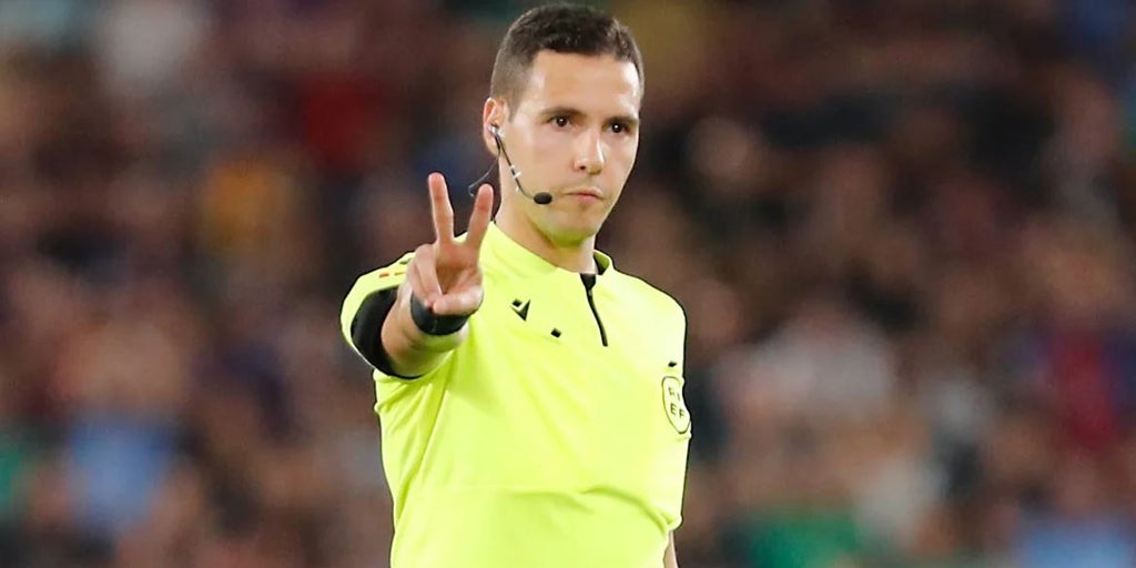 Francisco Hernández Maeso, árbitro del Atlético de Madrid - Sevilla FC