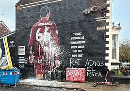 Vandalizan el mural de Trent Alexander-Arnold en Liverpool