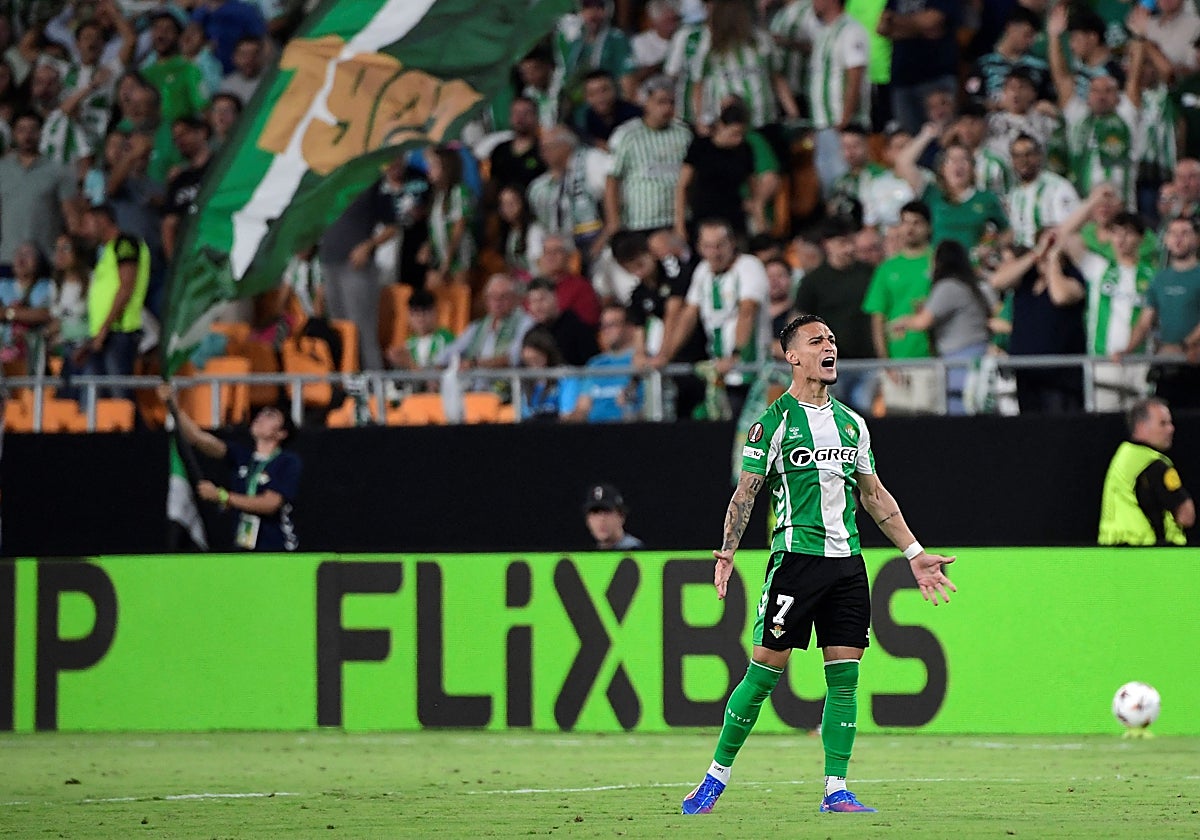 Antony, en el partido de la UEFA Europa League contra el Nottingham Forest
