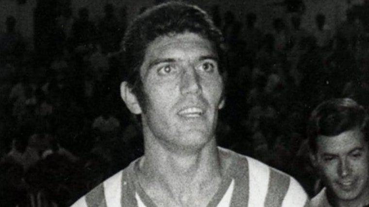 El Betis lamenta el fallecimiento de Ordaz, quien enseñara el mítico regate de la 'tostá' al legendario Rogelio