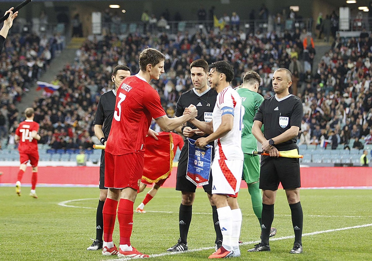 Gabriel Suazo, antes del pitido inicial en el Rusia - Chile