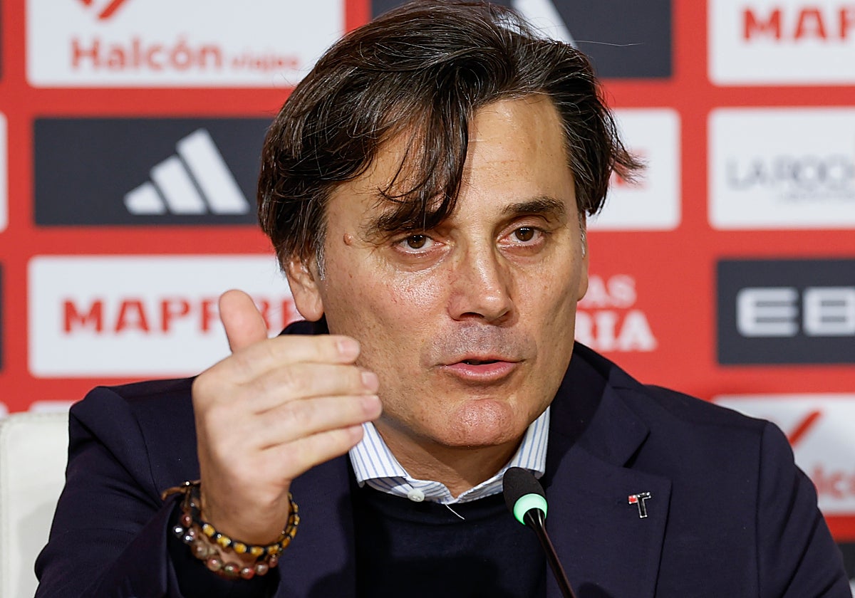 Vincenzo Montella, este lunes en rueda de prensa en el estadio de la Cartuja