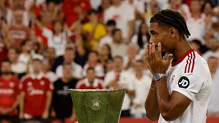 El Sevilla FC apunta un beneficio de 28,4 millones por las ventas de Badé, Lukebakio e Idumbo