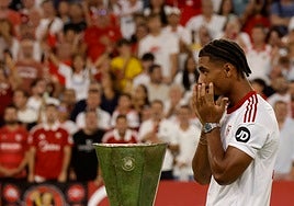 El Sevilla FC apunta un beneficio de 28,4 millones por las ventas de Badé, Lukebakio e Idumbo